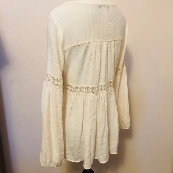 Button Up Lace Inlet Blouse - Picture 4 of 5